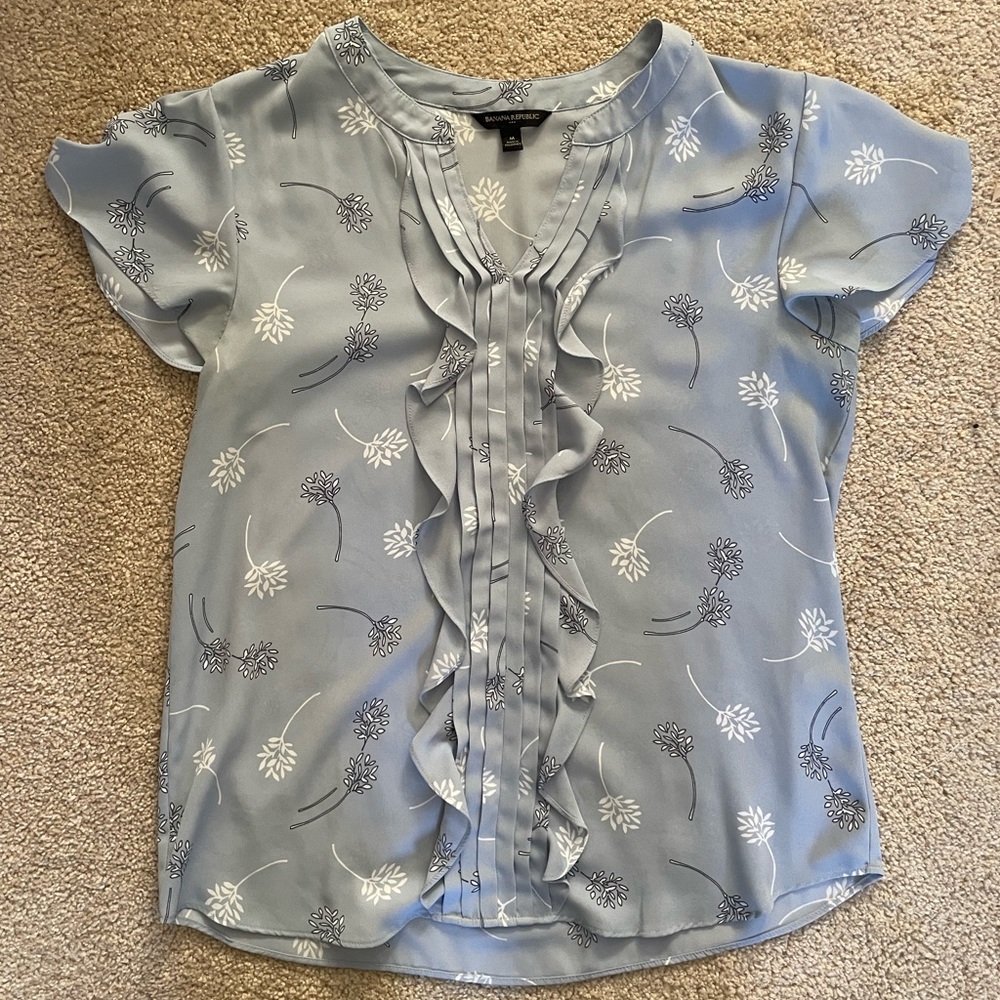 Short Flutter Sleeve Floral Blouse